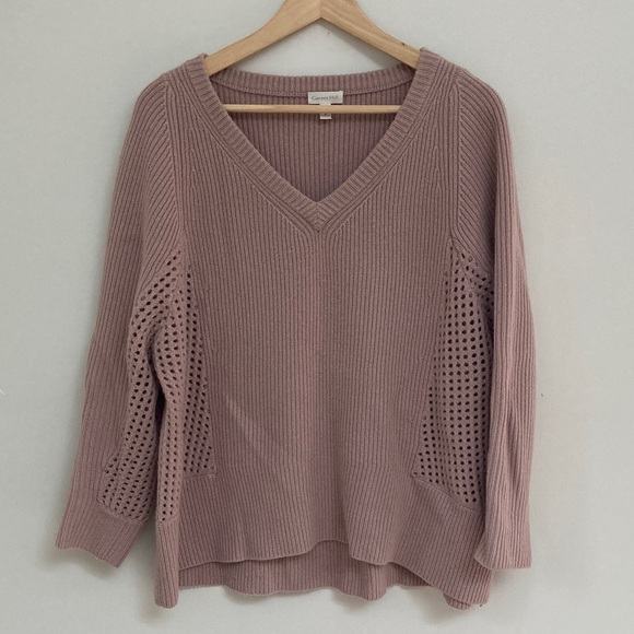 Garnet Hill Sweaters - Garnet Hill Women's Cashmere V-Neck Sweater Size M